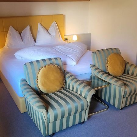 Hotel Schoenbrunn Merano Ruang foto